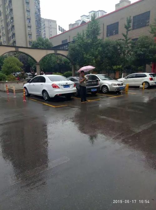 物业公司自制设施，贴心服务打造宜居家园